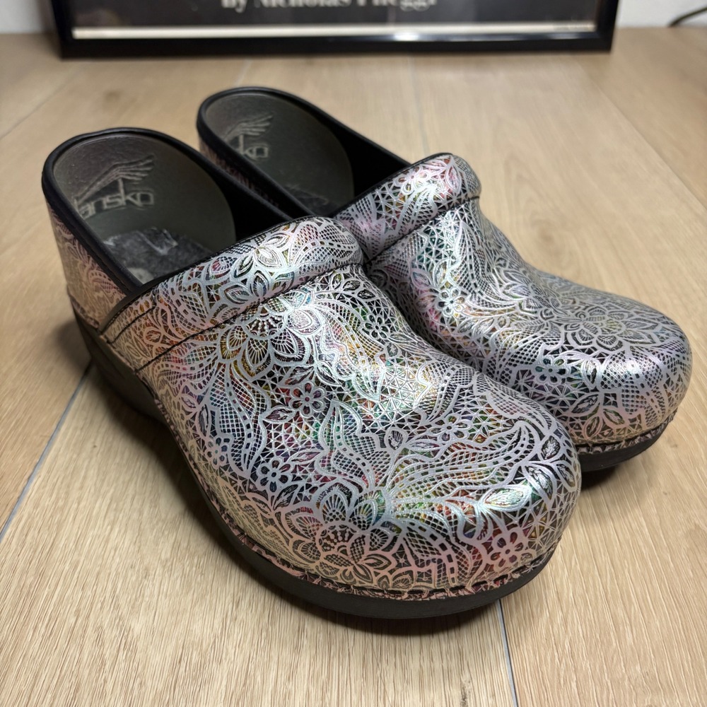 Dansko Professional Silver Iridescent Lacey Leather Clogs Floral 39 Non Slip